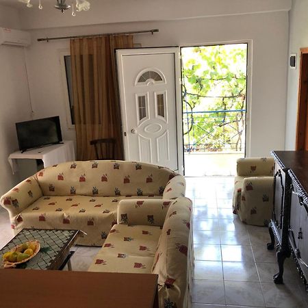 Апартаменты Dina House Химара Экстерьер фото